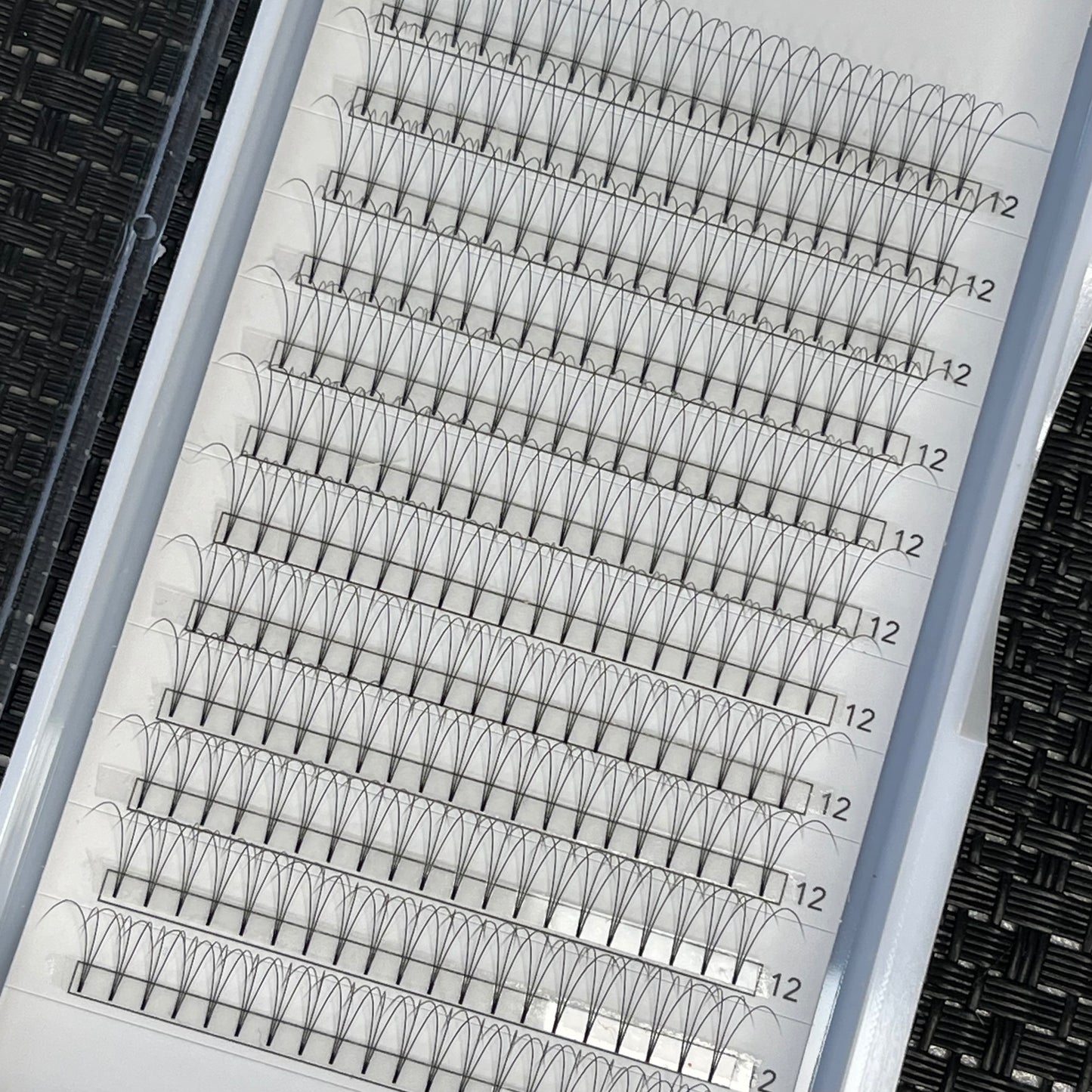 3D 0.7 Short stem lash tray - D curl