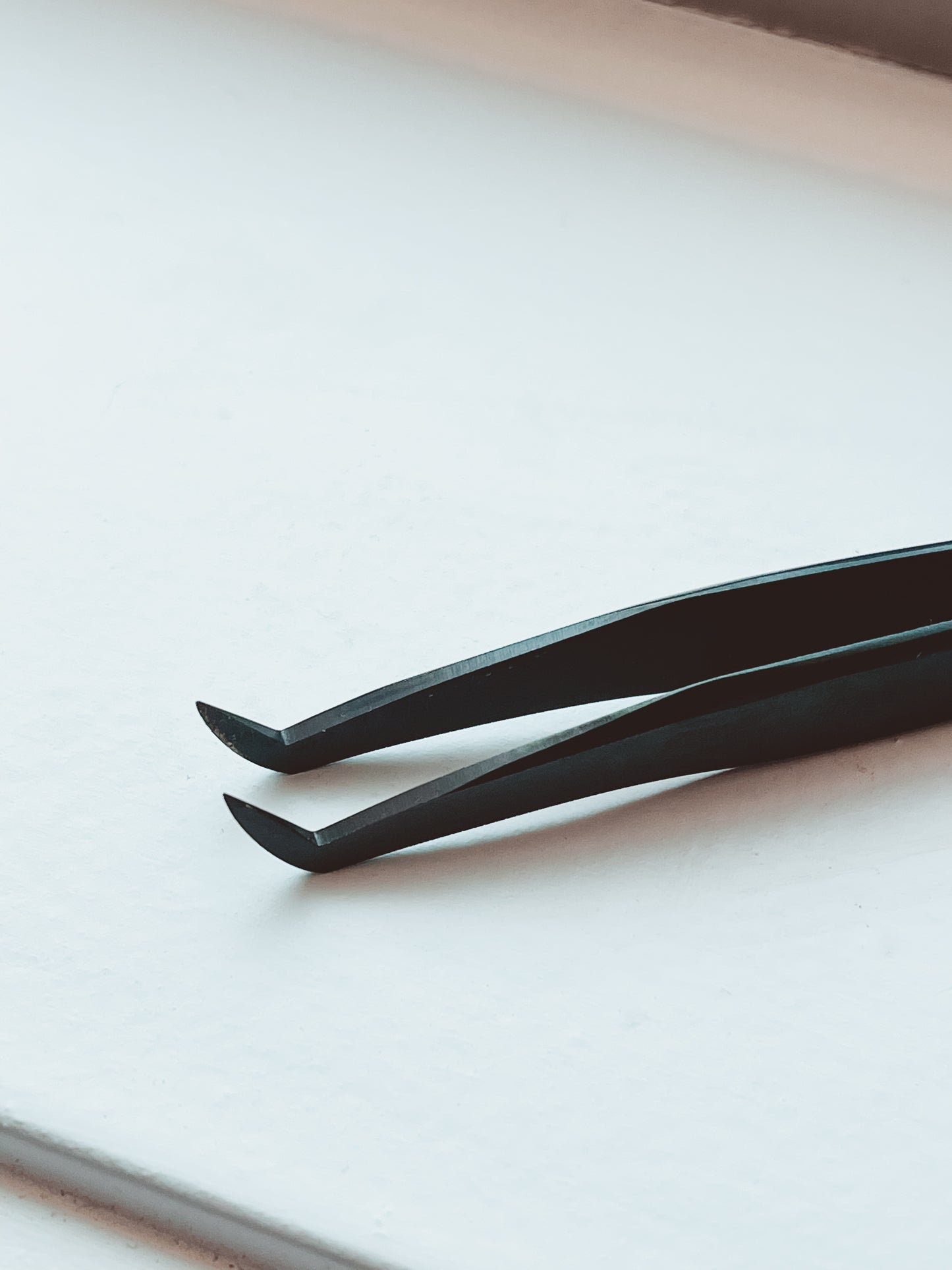 Tweezers